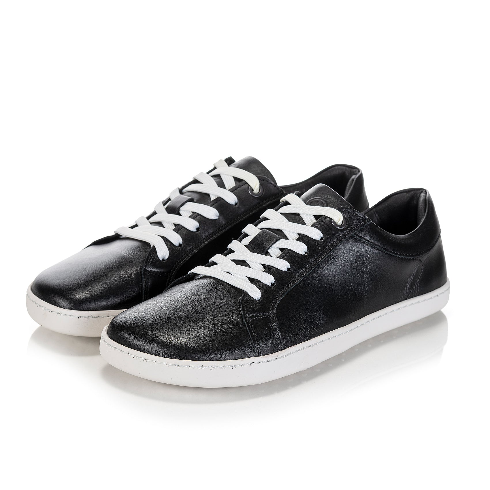 Shapen Feelin Uni Barefoot Sneakers - Black and White Leather