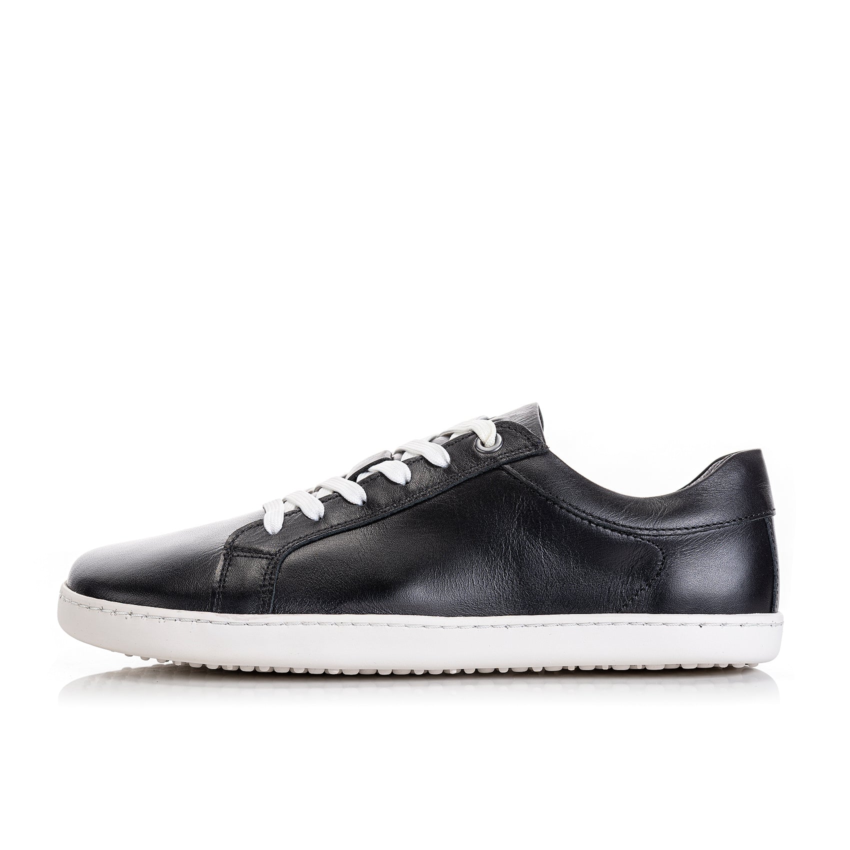 Shapen Feelin Uni Barefoot Sneakers - Black and White Leather