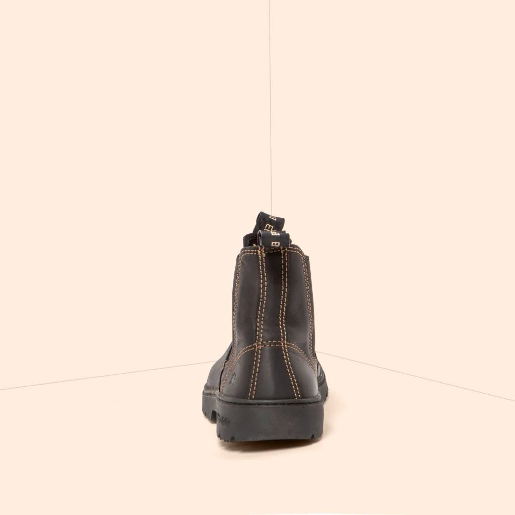 El Naturalista Nomad Chelsea 5262 Black, (Stone and Terra coming soon)