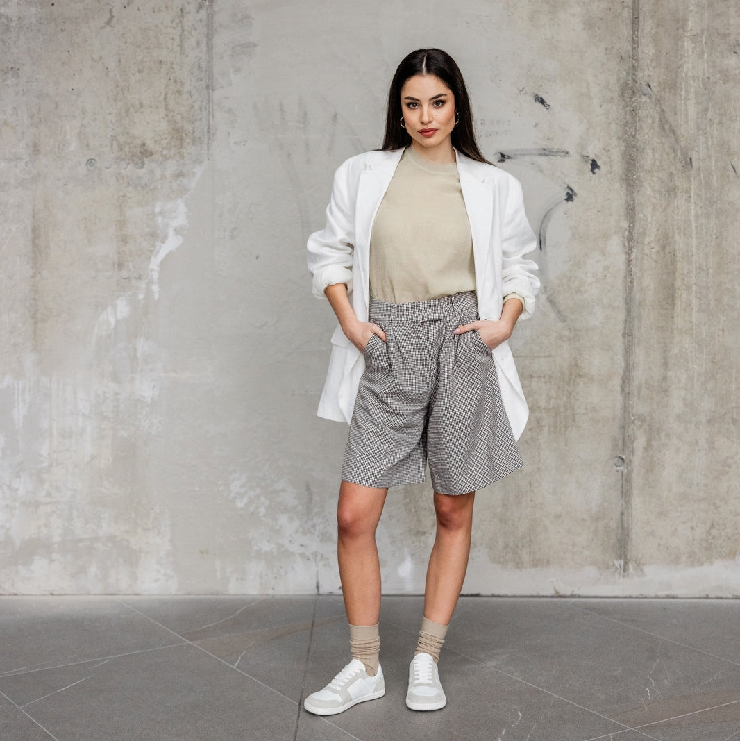 Shapen Rewind- white and taupe